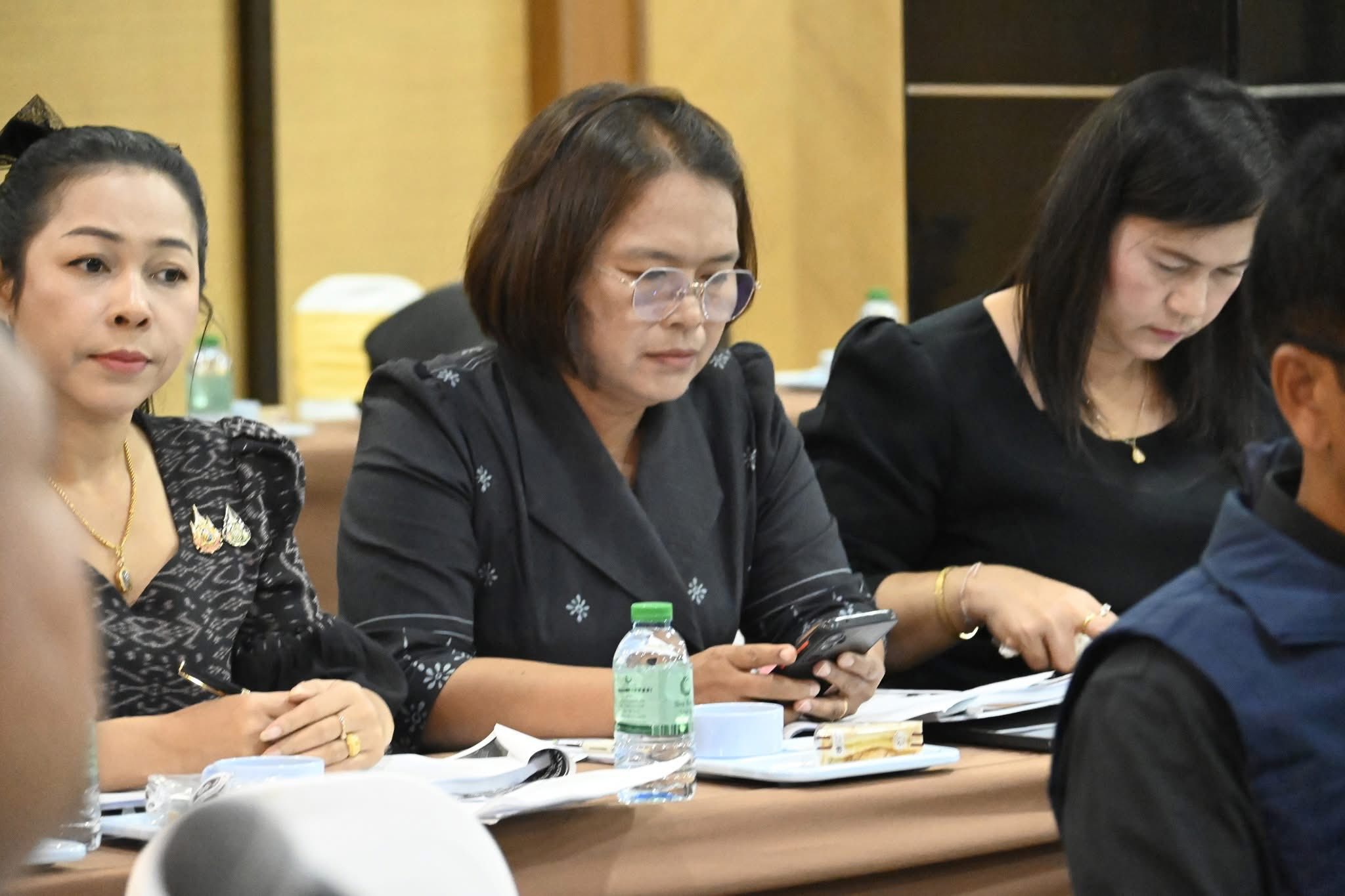 พช.ควนขนุน ร่วมประชุมรับรองคุณภาพข้อมูล จปฐ. ปี 2569 