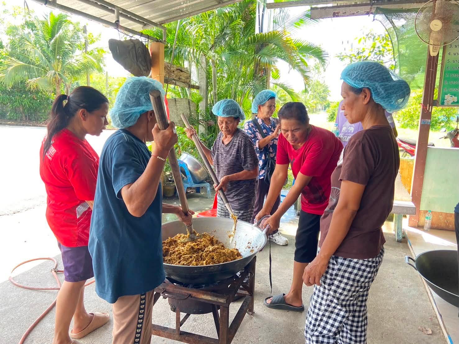 เชิญอุดหนุน ผลิตภัณฑ์หมูฝอย และไตปลาแห้ง บ้านไสเตียน ผลิตภัณฑ์จากการส่งเสริมอาชีพให้กับครัวเรือนเป้าหมาย ในโครงการส่งเสริมการแก้ไขปัญหาหนี้สินครัวเรือน ‘สำนึกดี แผนดี บริหารหนี้ได้‘ ศูนย์จัดการกองทุนชุมชนบ้านไสเตียน